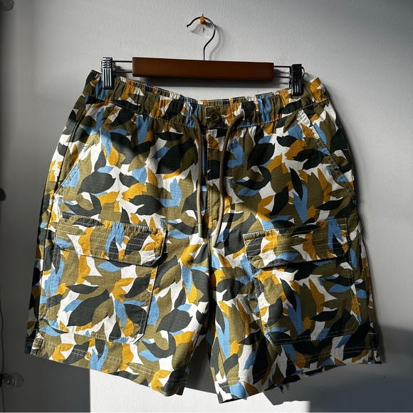 Free Assembly Shorts - Picture 1 of 4
